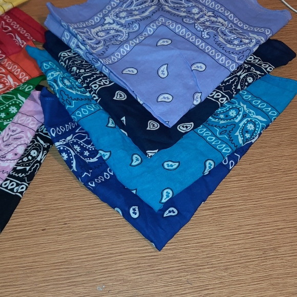 HEAD SCARFS- HANDKERCHIEF - Picture 3 of 6